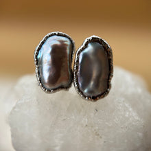 Load image into Gallery viewer, Freshwater Pearl Studs